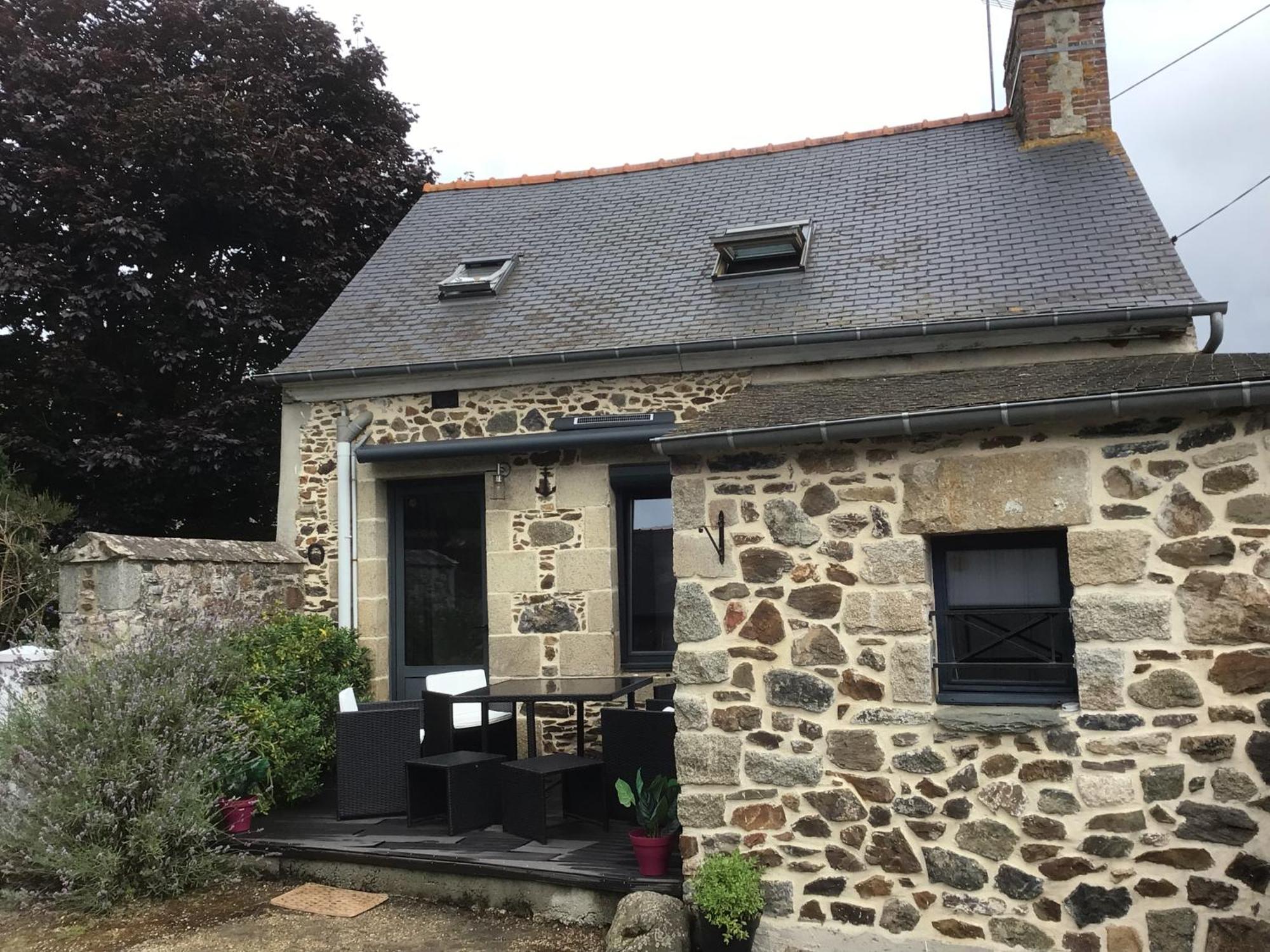 Maison En Pierre A La Campagne Proche De La Mer Plourhan Экстерьер фото